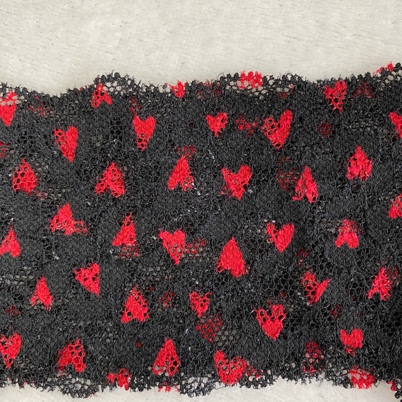 Victoria's Secret The Lacie Lace Thong Panty Black w/ Red Hearts L/XL - Picture 4 of 6